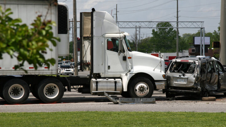 Things To Do When Involved In An 18-Wheeler Truck Accident.