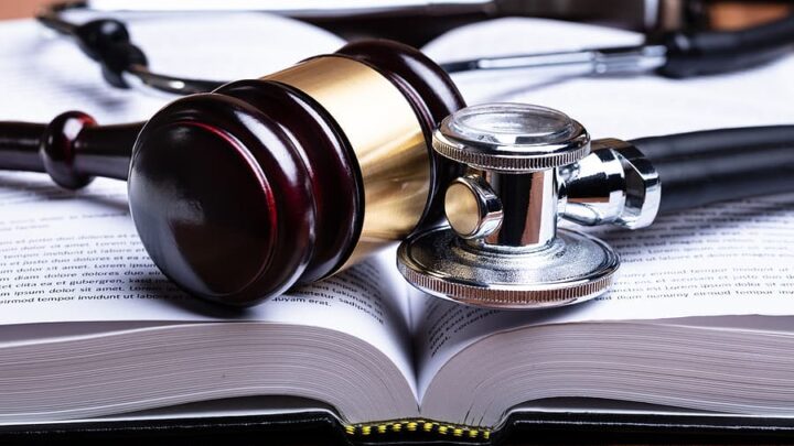 Can You Sue For Medical Malpractice Without An Attorney?